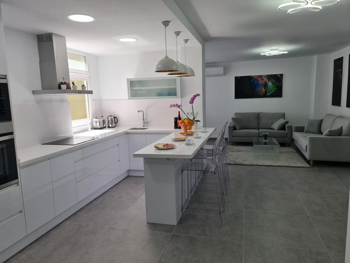 Modern 3 Bedroom Luxury Apartment In Torremolinos Exteriör bild
