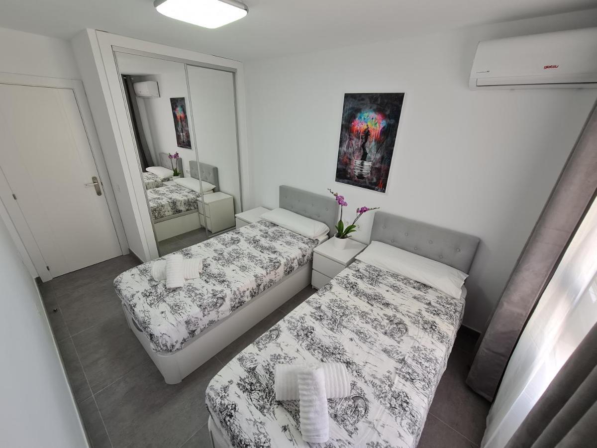 Modern 3 Bedroom Luxury Apartment In Torremolinos Exteriör bild